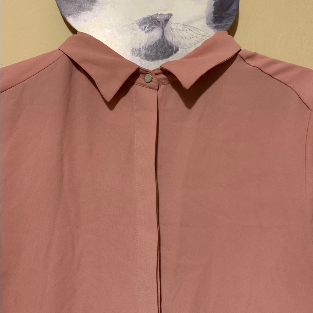 H&M pale pink button up! - Picture 2 of 4